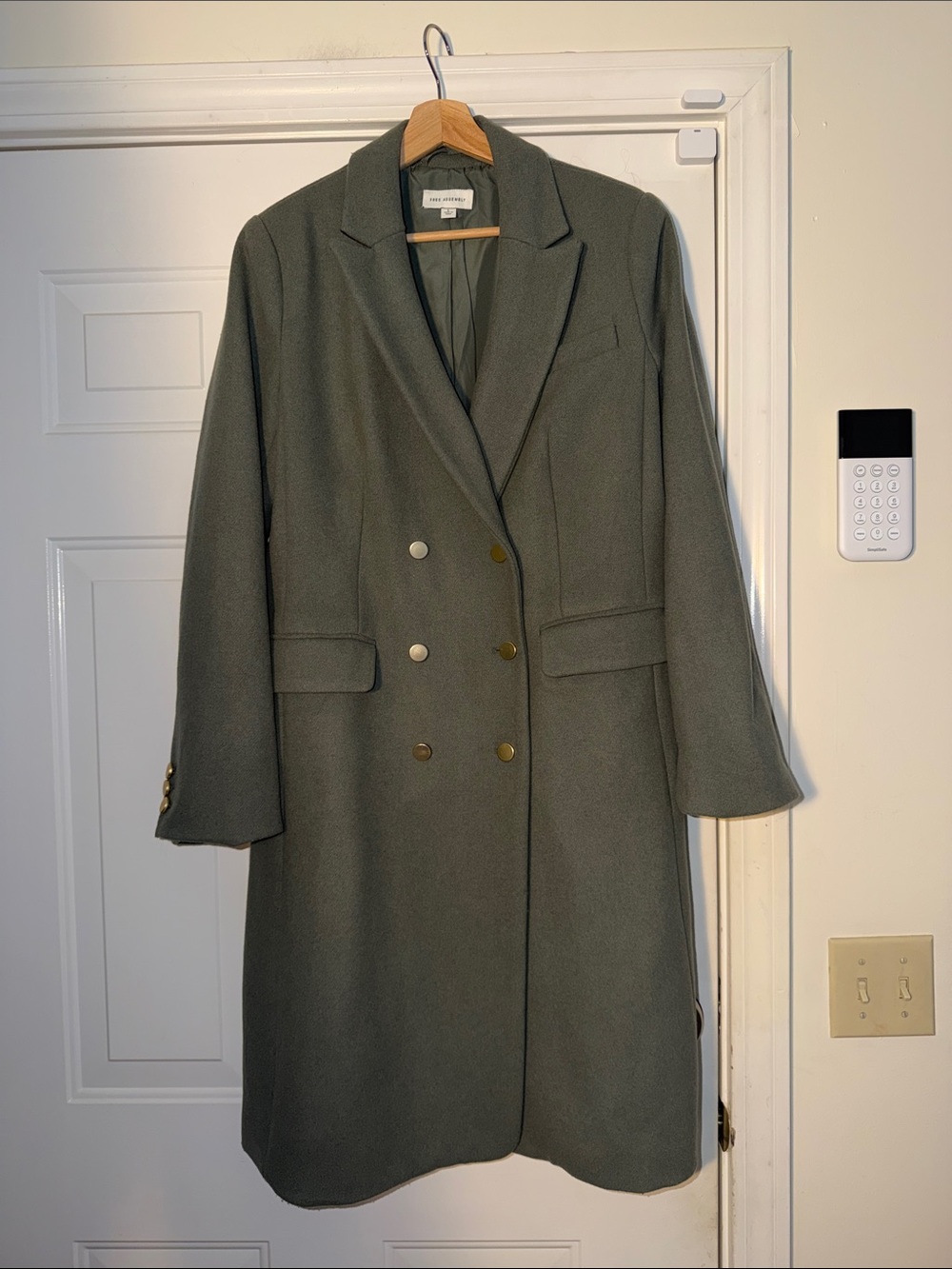 Double-Breasted Women's Wool Coat in Olive Green
